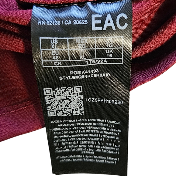 Guess womens XL mini dress NWOT. Maroon lace up front and back zipper. - Picture 11 of 12